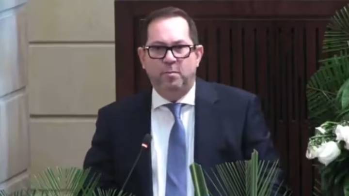 Presidente del Senado rinde emotivo homenaje póstumo al senador Miguel Uribe Turbay