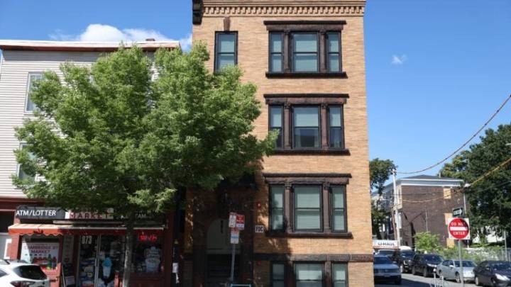 In Cambridge, only a third of short-term rentals are registered