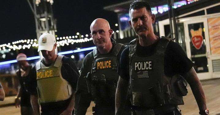 Trump's takeover of Washington law enforcement begins as National Guard troops arrive