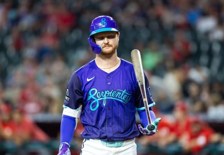 Deadspin | D-backs 1B/DH Pavin Smith (quad) headed to IL