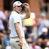 Henley leads PGA Tour Championship with Scheffler in pursuit