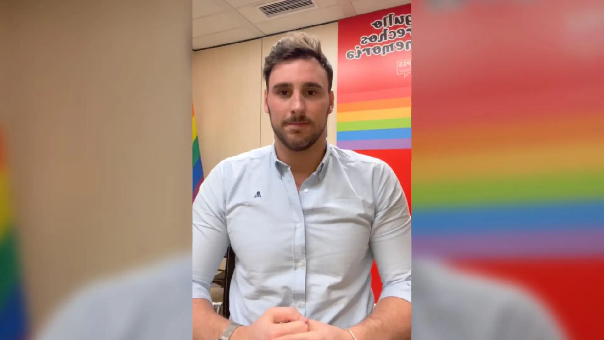 Un diputado del PSOE, al defender la necesidad de migrantes: "¿Quién limpiará el culo a los abuelos?"