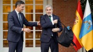 El intento de aprobar un presupuesto estatal sienta a Pedro Sánchez con Fernando Clavijo