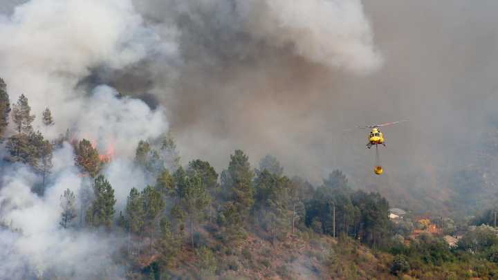 El PP tacha de "cortina de humo" el pacto de Estado y el Gobierno responde: "El cambio climático mata"