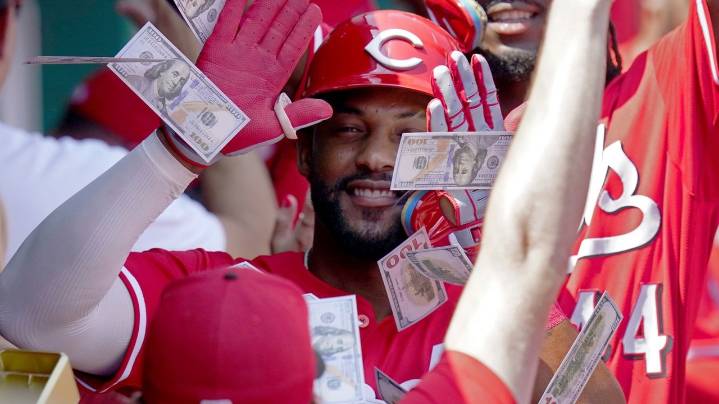 Reds beat Pirates 14-8, Andujar hits first home run with Cincinnati