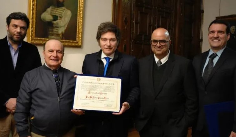 Javier Milei recibió la distinción «Economista del Año 2025»
