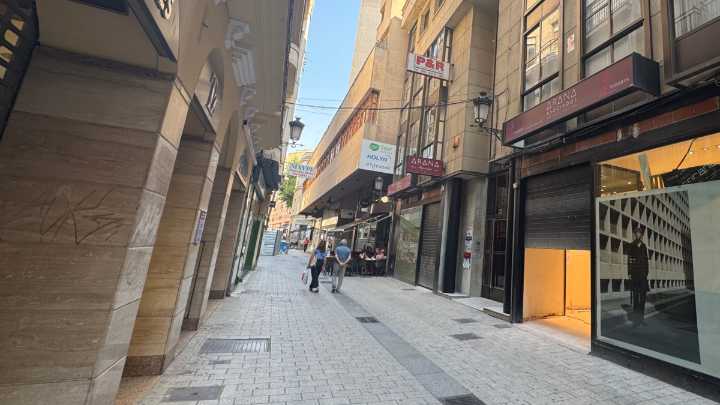 La famosa marca de moda que aterriza en este local del centro de Albacete: «Va a ser una súper tienda»