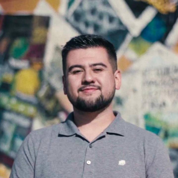 Juan Diego Mazuera Arias aspira a representar el Distrito 5 en el Concejo Municipal de Charlotte • Enlace Latino NC