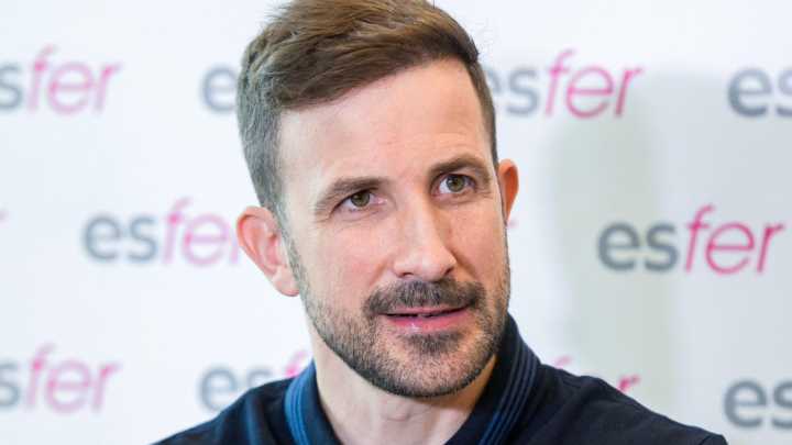 Agustín Lleida abre la puerta a posibles salidas en el Real Oviedo: "Tratamos de tener la mejor plantilla posible"