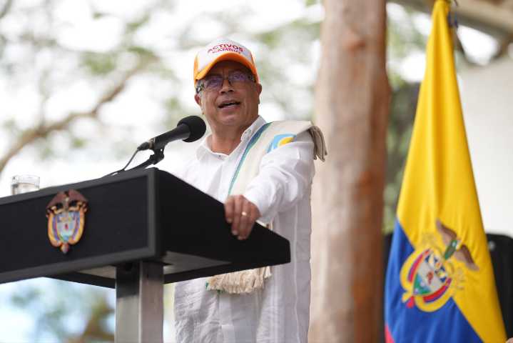 Petro traslada ceremonia del 7 de agosto a Leticia en medio de tensión fronteriza con Perú