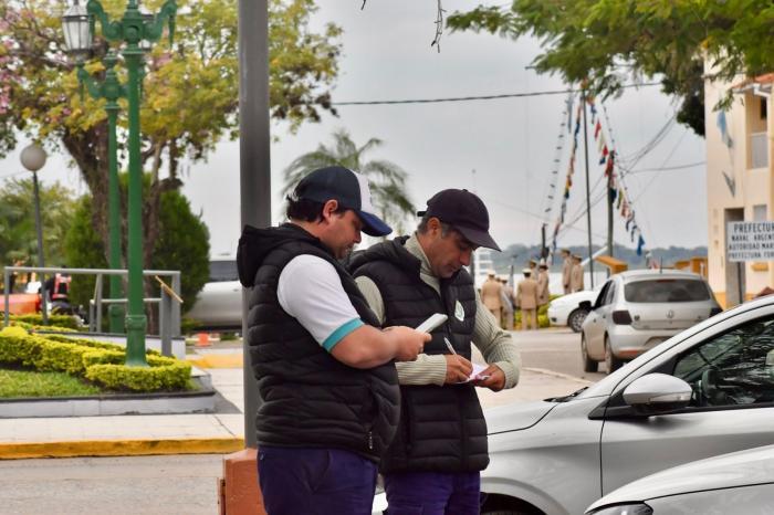 Desde la Municipalidad advierten sobre reiterados casos de vehículos que estacionan en paradas de colectivos