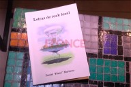 El “Flaco” Daniel Martínez presentó su libro “Letras de rock local” en el Almacén de los 33