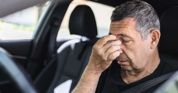 Adiós a las licencias de conducir automáticas: activan nuevas regulaciones para conductores mayores de 70