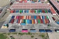 Identifica agencia aduanal 18 empresas irregulares; embarga más de 10 millones de cajetillas de cigarros