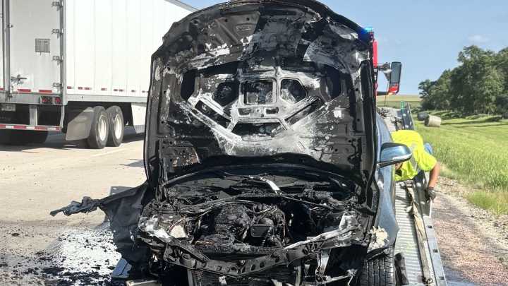 I-29 in Watertown closed for almost an hour after car fire
