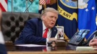 Casa Blanca Difunde Foto de Donald Trump en Conversación Telefónica con Vladimir Putin