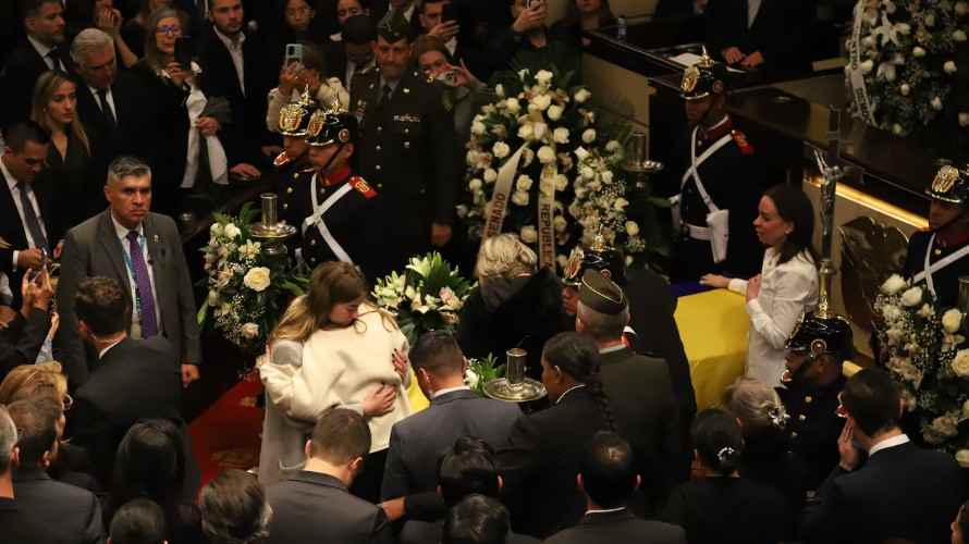 Último adiós a Miguel Uribe Turbay en el Capitolio Nacional de Colombia