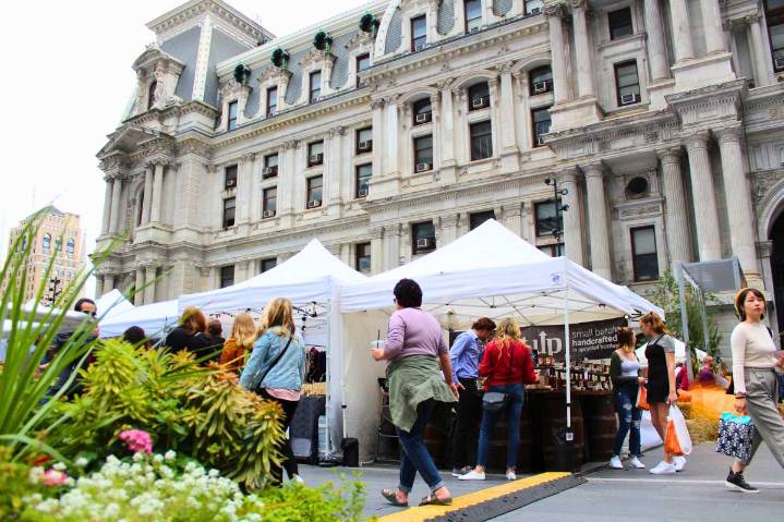 Fall brings interactive art, live music and more to Center City parks