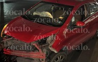 Pierde control del volante y ocasiona conductor doble choque en V. Carranza