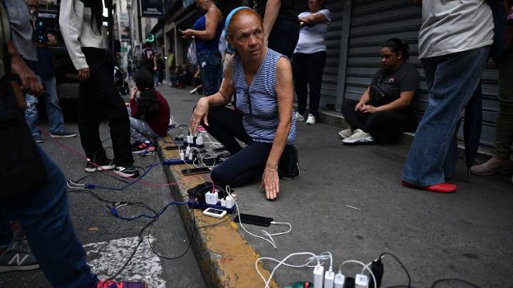 Caos en varios estados de Venezuela por apagón eléctrico y lluvias