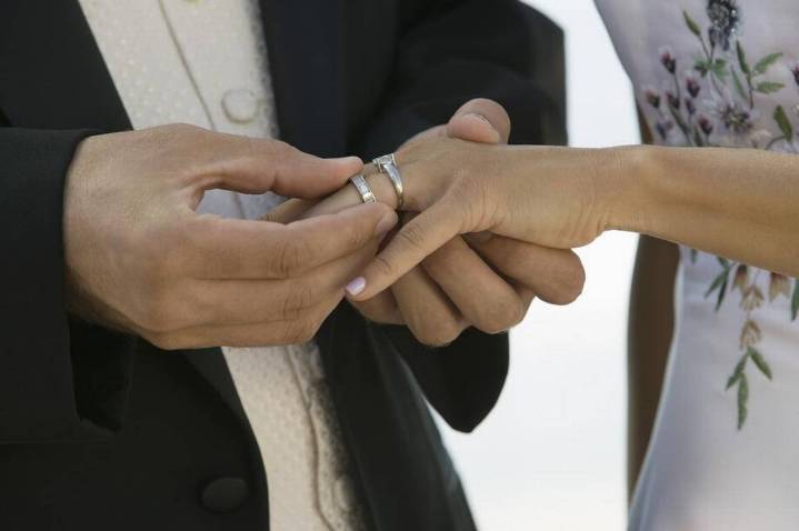 Relaciones que suman, que desgastan y que debemos soltar