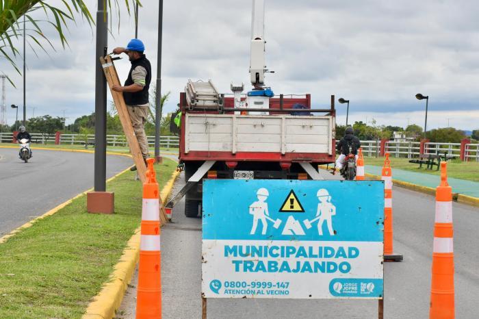 La Municipalidad avanza con tareas de renovación LED del alumbrado público
