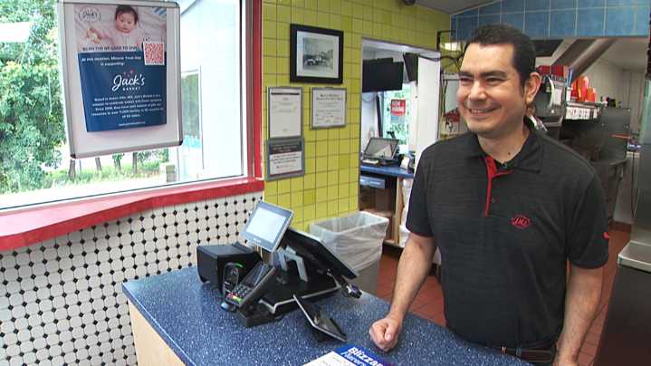Fast food worker who walked miles to 2 full-time jobs gets gift of wheels
