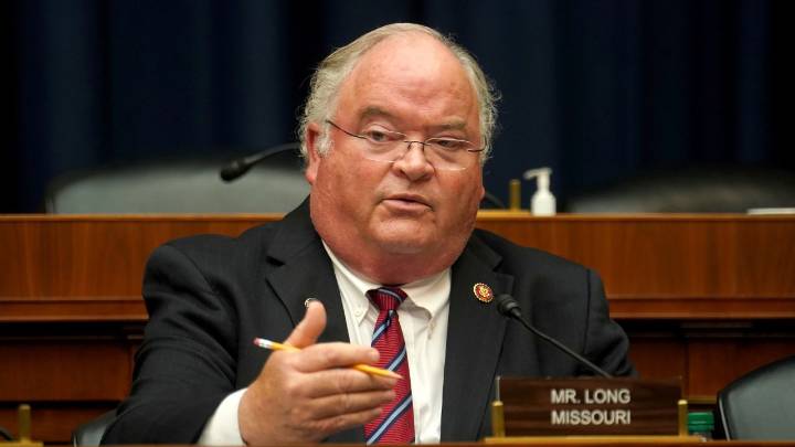 Trump Fires IRS Commissioner, Bessent Named Acting Head