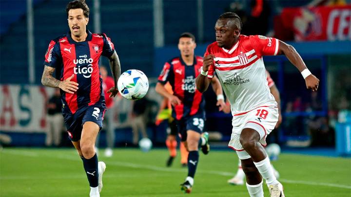 Con gol de Ascacibar de penal, Estudiantes de La Plata dio el primer golpe en su visita a Cerro Porteño