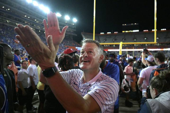 UF AD Scott Stricklin agrees to 3-year extension through '30