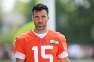 Joe Flacco Seals What’s Already Decided for Shedeur Sanders After Kevin Stefanski’s Browns QB Battle Update Browns have wrapped up the joint practice with the Eagles and the QB competition between Joe