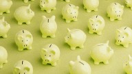 Tempted to spend money? Follow these 3 expert tips to save it instead