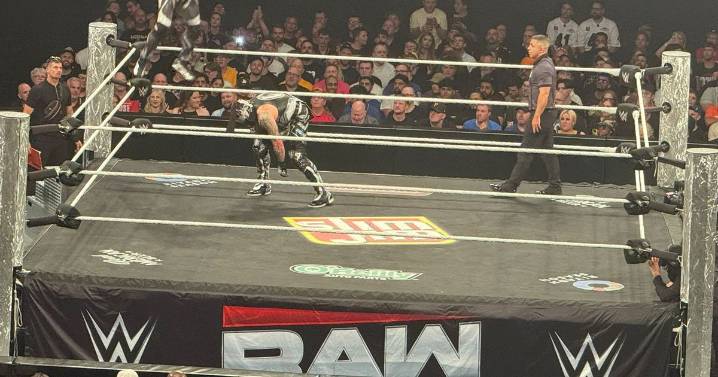 Netflix users slam 'annoying' issue during WWE Monday Night RAW live stream