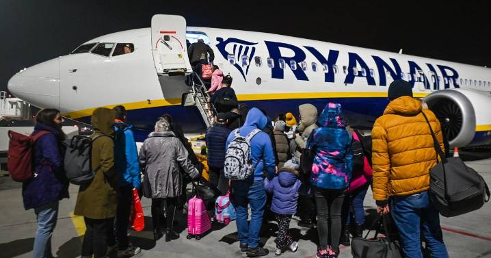 Ryanair cabin crew gives insider tip on how to sit with passengers without paying more