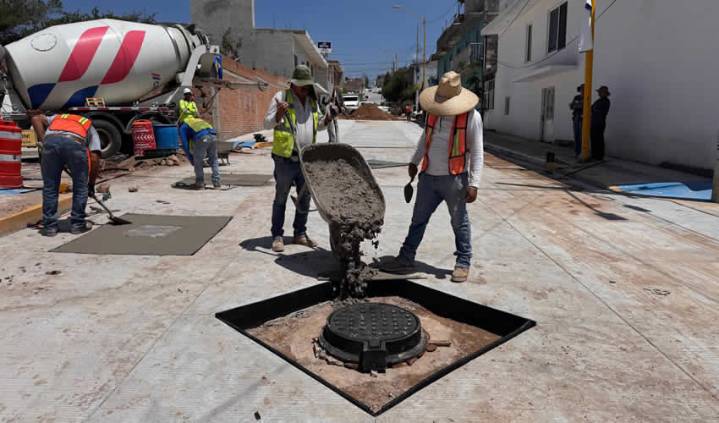 Municipio de Aguascalientes Realiza la Pavimentación con Concreto Hidráulico en Vialidades de los Pericos