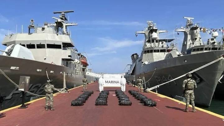 Asegura la Marina 900 kilos de cocaína en costas de Guerrero