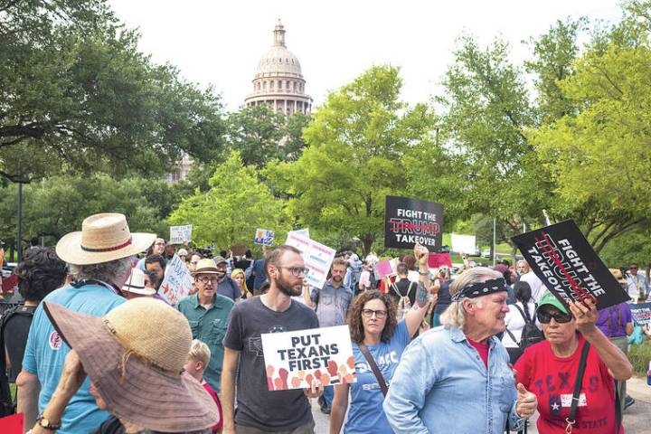 Texas Democrats end walkout, allowing redrawn map to pass