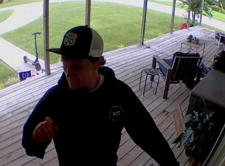Policía busca a sospechoso de robos en condado de Columbus