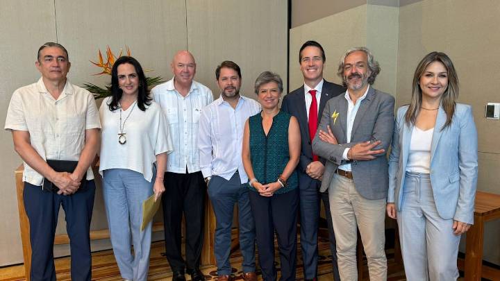 Precandidatos presidenciales junto a líderes de Estados Unidos