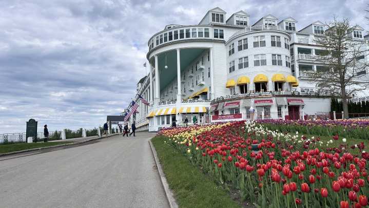 The Metro: “The Grand Secret” turns Mackinaw Island into the set of a murder mystery