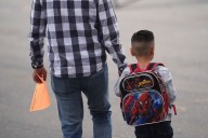 Con miedo por redadas migratorias inicia ciclo escolar en Los Ángeles