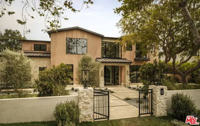 New $21 Million Mediterranean Home Hits Market in Palisades