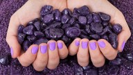 Uñas con significado: las piedras que debes colocar en tus manos según tu mes de nacimiento