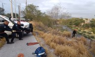 Rescatan a atrapada en el lecho del río Pesquería en Apodaca
