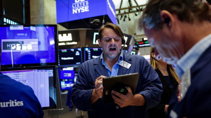Why chip stocks and Apple are jumping after Trump's tariffs on the sector