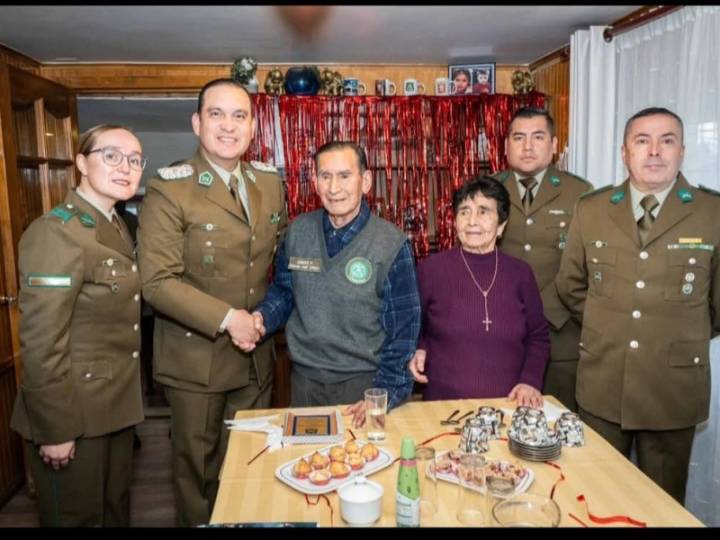 Carabineros de Puerto Varas celebró cumpleaños 97 de Sargento Primero (R) Bernardino Gómez Espinoza