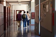 School districts take mixed approach to AI as federal government signals support