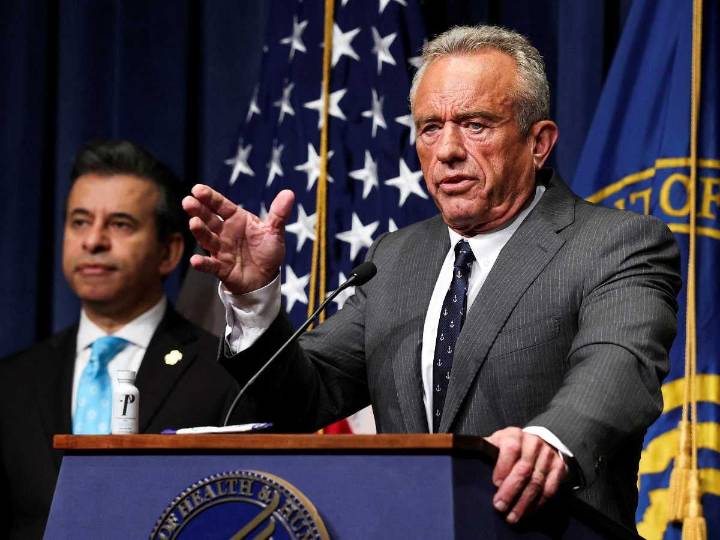 NOAA investiga a RFK Jr. por vieja polémica de una ballena decapitada