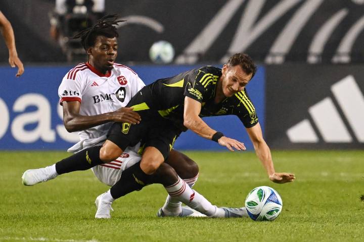 Vilsaint scores late equalizer in Toronto FC debut to tie Columbus 1