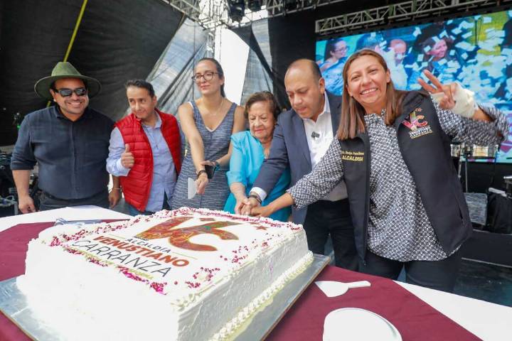 Evelyn Parra encabeza celebración del Día del Adulto Mayor en Venustiano Carranza
